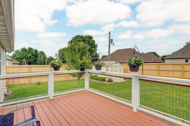 920 Bradford Ct, Marshfield, MO 65706 - view of wooden deck