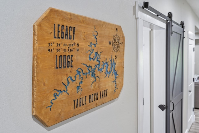 400 Lake Front Dr, Branson, MO 65616 - detailed view of a barn door