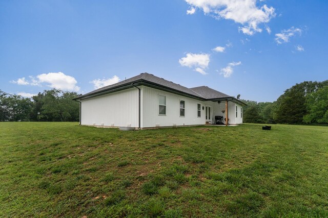 419 Wyldewood Dr, Fordland, MO 65652 - view of side of property with a lawn