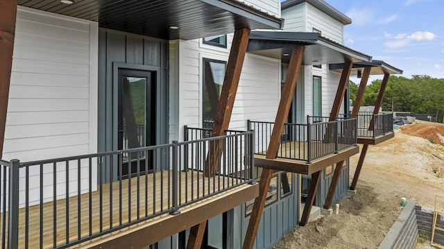 228 Vacation Ln Unit 2, Reeds Spring, MO 65737 - view of deck