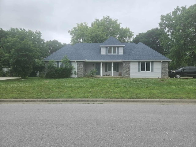 108 Prince St, Buffalo, MO 65622 - traditional-style home featuring a front lawn, stone siding, and roof with shingles