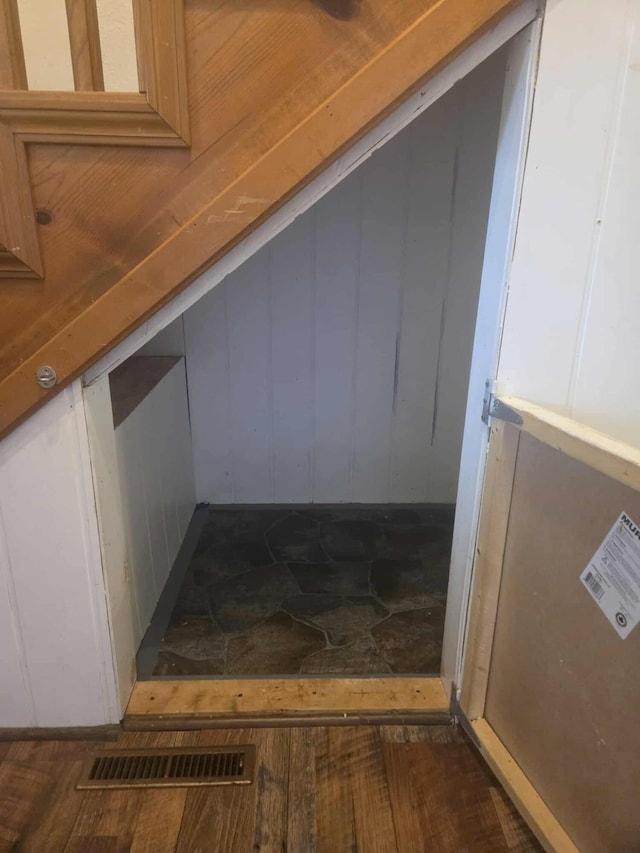 108 Prince St, Buffalo, MO 65622 - detailed view of wood finished floors