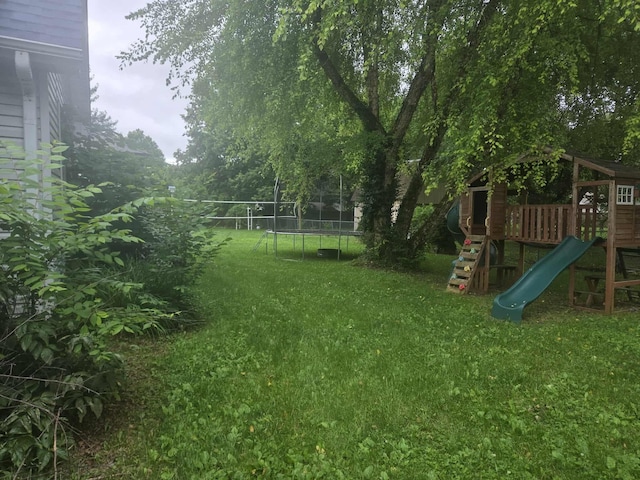 108 Prince St, Buffalo, MO 65622 - view of yard with a playground and a trampoline