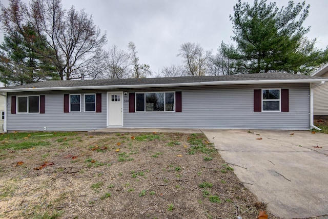 304 Rice St, Nixa, MO 65714 - ranch-style home featuring driveway