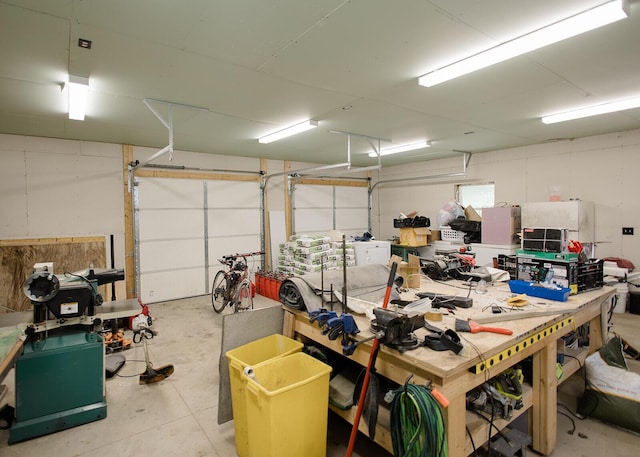 19429 E State Highway 14, Ava, MO 65608 - garage featuring a workshop area