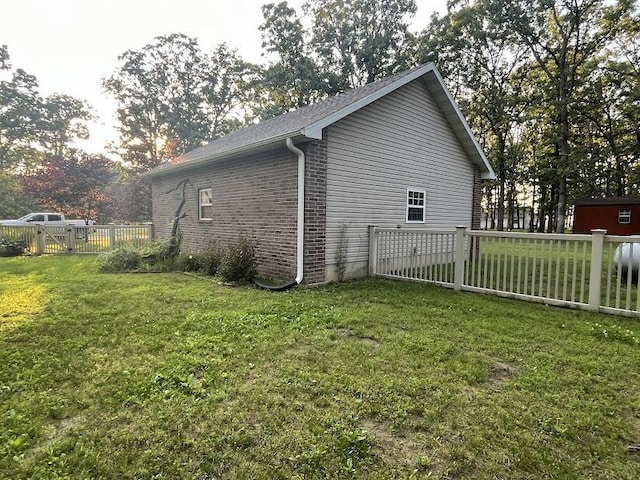 4120 S 119th Rd, Bolivar, MO 65613 - view of side of property with brick siding