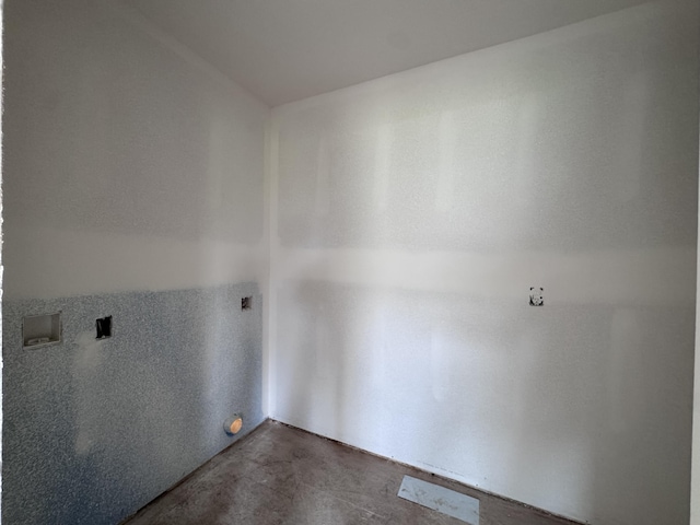 356 N Oak Ave, Sparta, MO 65753 - view of laundry area