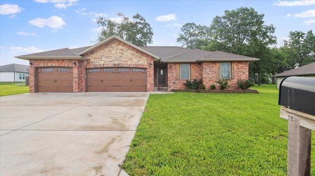 2606 Country Dr, Mountain Grove, MO 65711 - ranch-style home with an attached garage, a front yard, driveway, and brick siding