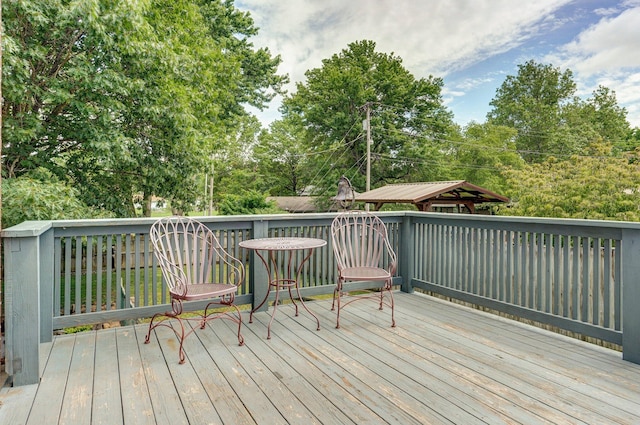 401 E Glendale St, Aurora, MO 65605 - view of deck