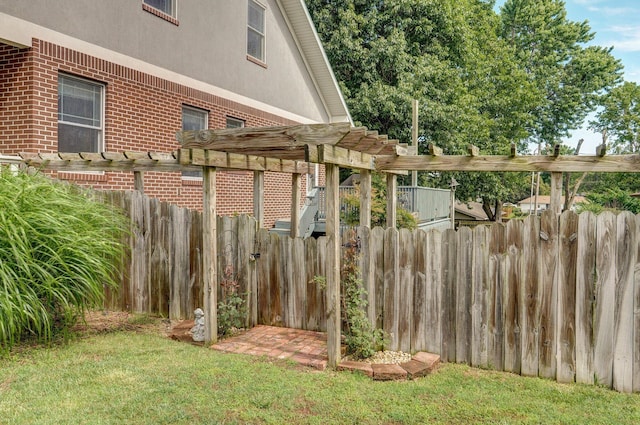 401 E Glendale St, Aurora, MO 65605 - view of yard featuring a pergola