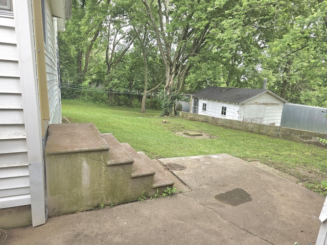 221 Boisseau St, Greenfield, MO 65661 - view of yard featuring a patio