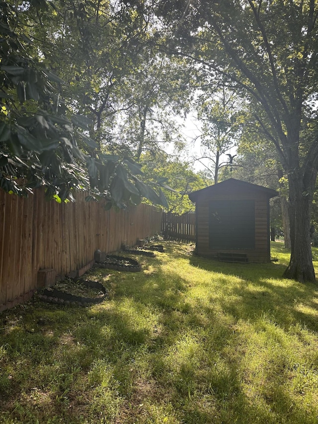 154A Scofield Ave, Forsyth, MO 65653 - view of yard