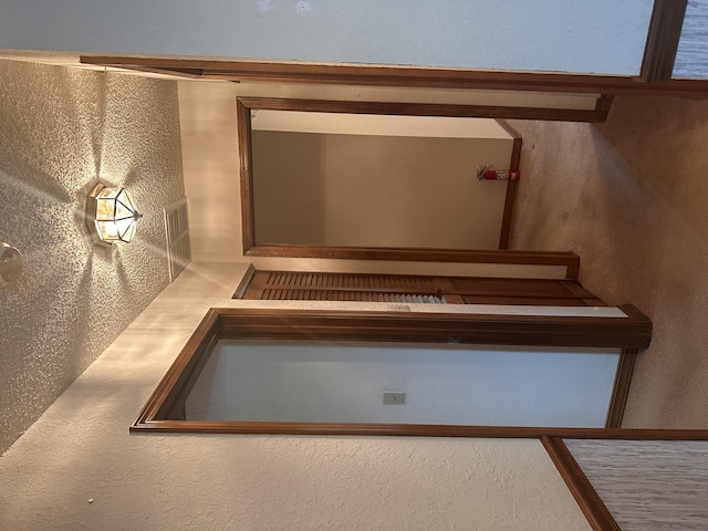 154A Scofield Ave, Forsyth, MO 65653 - detailed view of a textured wall