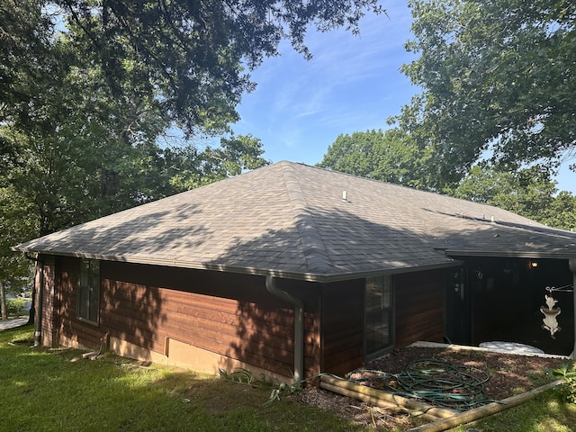 154A Scofield Ave, Forsyth, MO 65653 - view of property exterior with a shingled roof