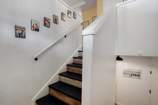 803 W Ridgecrest St, Ozark, MO 65721 - view of stairway