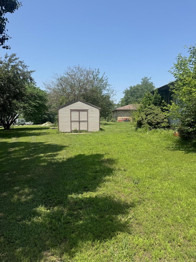 17 Sherwood Trl, Buffalo, MO 65622 - view of green lawn
