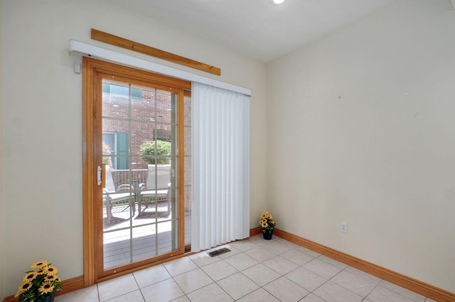 2411 W Dearborn St, Springfield, MO 65807 - spare room with baseboards