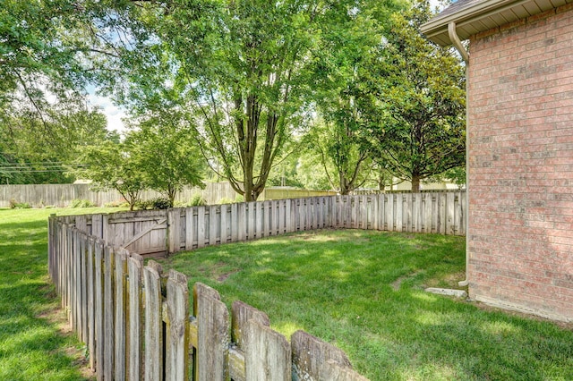2411 W Dearborn St, Springfield, MO 65807 - view of fenced backyard