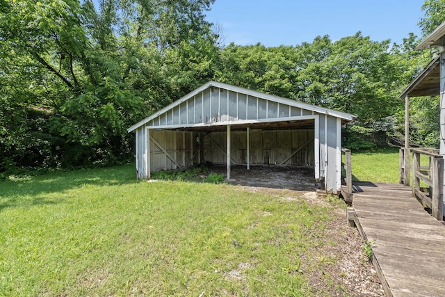 1123 W Hovey St, Springfield, MO 65802 - view of pole building with a lawn