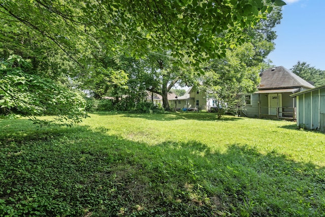 1123 W Hovey St, Springfield, MO 65802 - view of green lawn