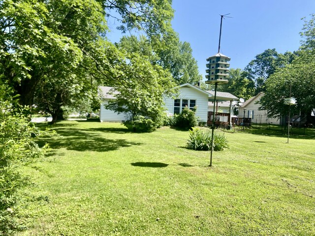 513 Meng St, Greenfield, MO 65661 - view of green lawn