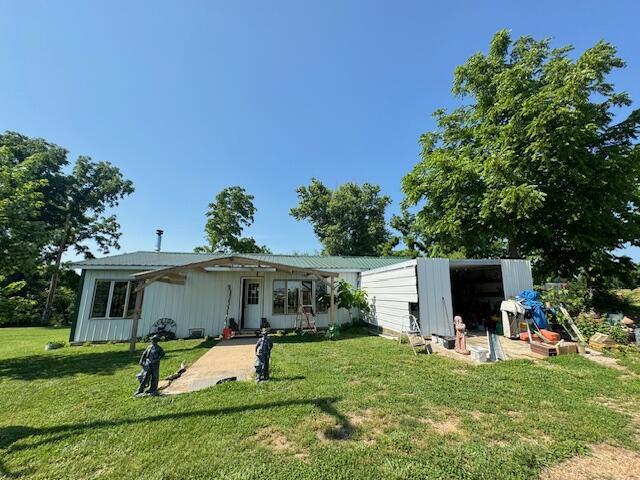 12 Willhoit Ln, Theodosia, MO 65761 - view of front of house with a front lawn