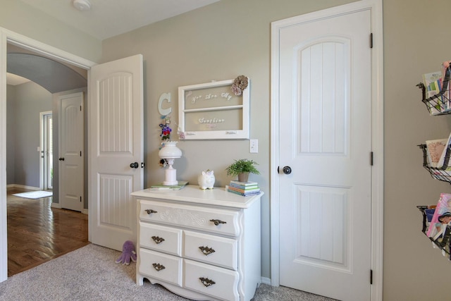 105 Deer Run, Willard, MO 65781 - corridor featuring arched walkways and carpet