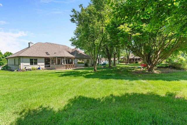 3702 E Dartmoor Ct, Springfield, MO 65802 - view of green lawn