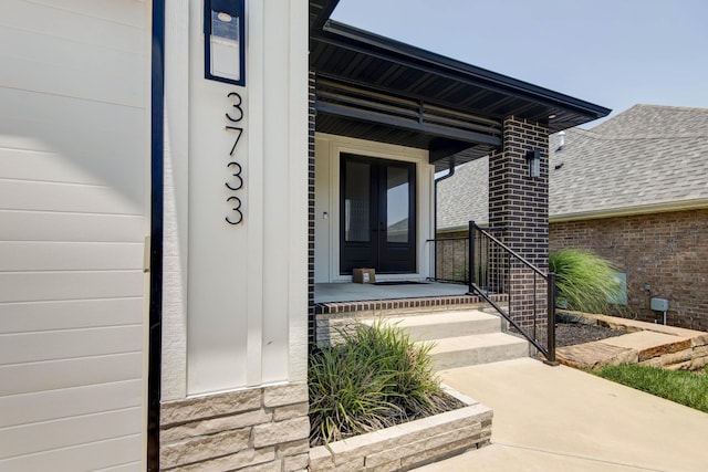 3733 E Hutcheson Ave, Springfield, MO 65802 - property entrance featuring a porch