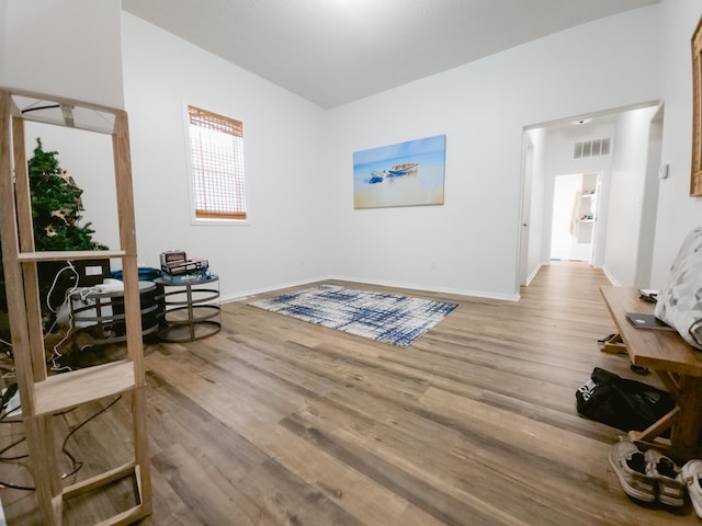 1305 N Main Ave, Springfield, MO 65802 - living area featuring wood finished floors and baseboards