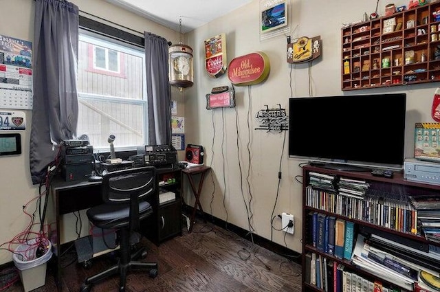 31 Mulberry Ln, Buffalo, MO 65622 - office area featuring wood finished floors and baseboards