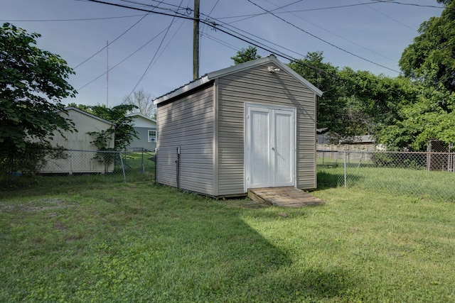 2718 E Blaine St, Springfield, MO 65803 - view of shed with a fenced backyard