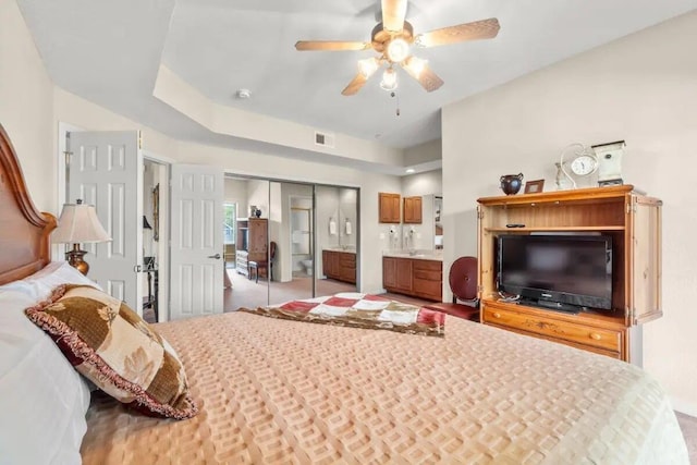 200 Glory Rd Unit B6, Branson, MO 65616 - bedroom featuring a ceiling fan