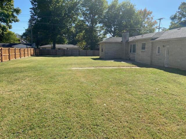 2166 S Lone Pine Ave, Springfield, MO 65804 - view of fenced backyard