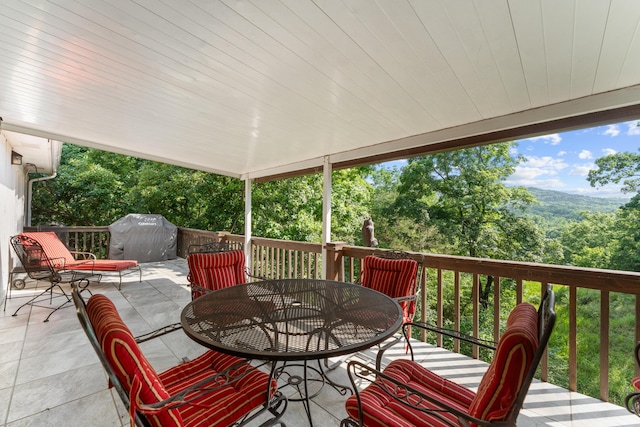 200 Eagle Pointe Dr, Branson, MO 65616 - deck with outdoor dining area and grilling area