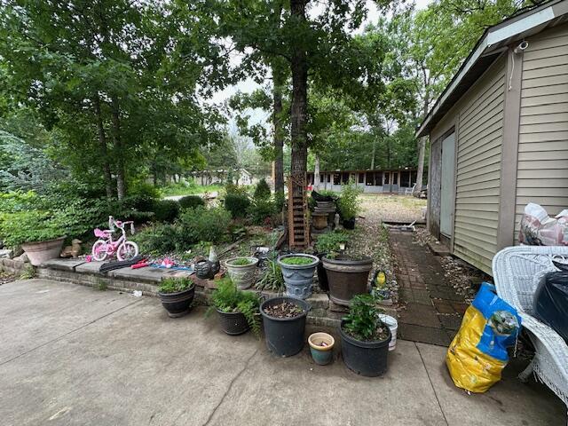 3200 Driftwood Rd, Merriam Woods, MO 65740 - view of patio / terrace