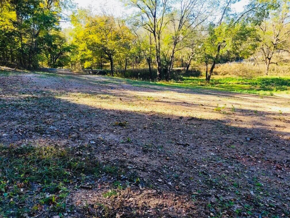 2447 Landers Rd, Nixa, MO 65714