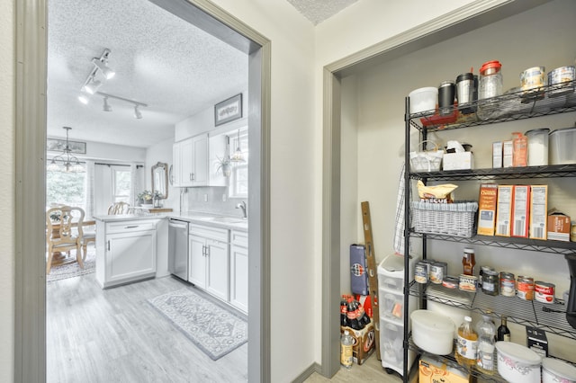 202 N Harper Ave, Springfield, MO 65802 - pantry featuring a sink