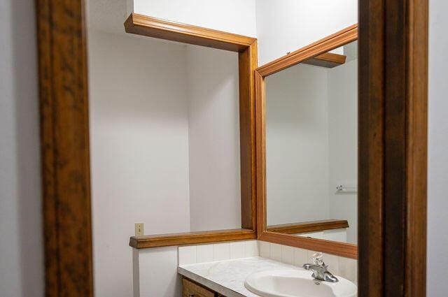 2812 W Maplewood St, Springfield, MO 65807 - bathroom with vanity