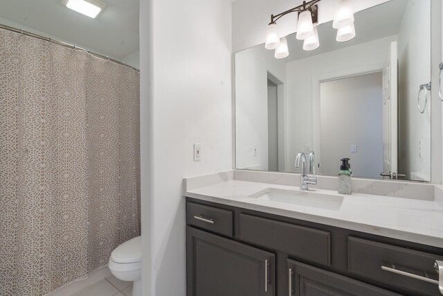 1007 Silvercrest Pl, Reeds Spring, MO 65737 - full bath featuring vanity, tile patterned flooring, and curtained shower