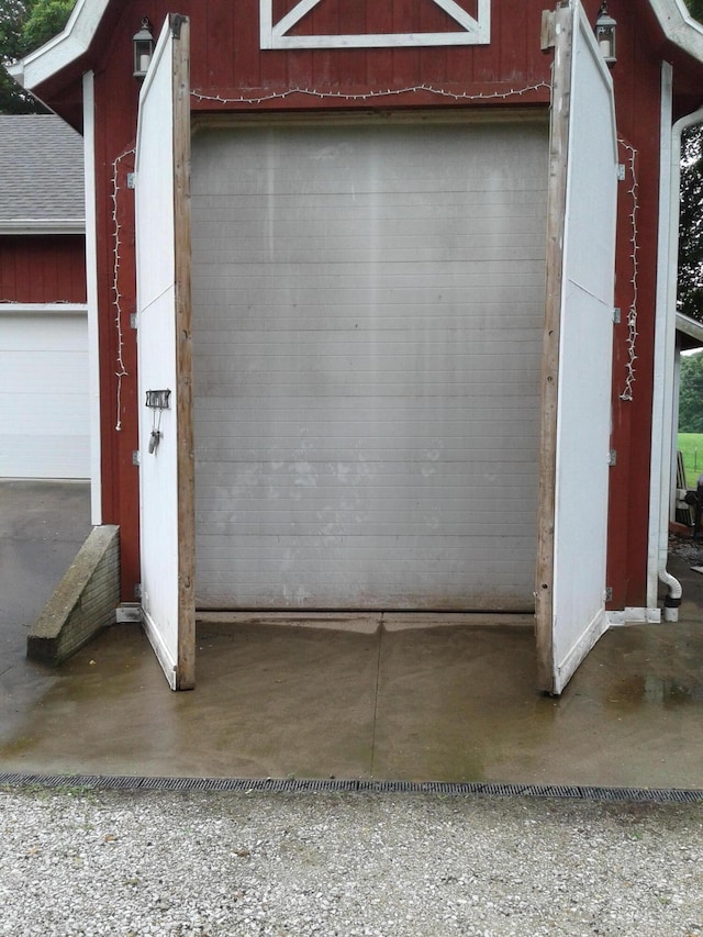 701 Spears Ave, Crane, MO 65633 - view of garage