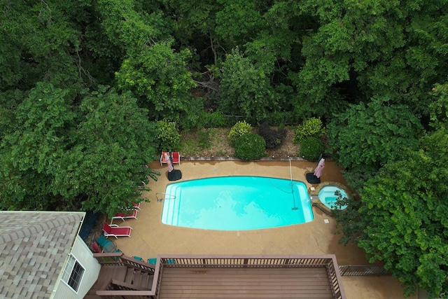 1108 N 18th Ave, Ozark, MO 65721 - view of pool featuring a pool with connected hot tub