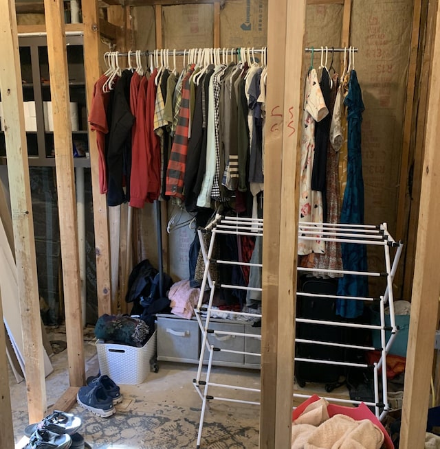 5341 N Forrest Hill Ln, Springfield, MO 65803 - view of spacious closet