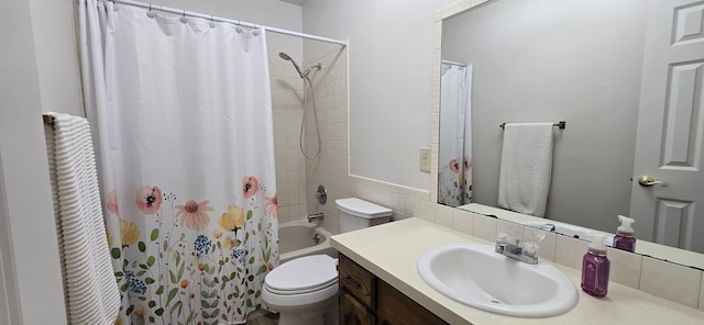 2782 W Swan St, Springfield, MO 65807 - full bath with vanity and shower / bath combo with shower curtain