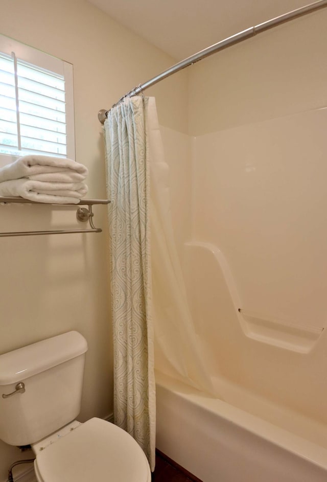 185 Tanner Rd, Branson, MO 65616 - full bathroom featuring toilet and shower / bath combo