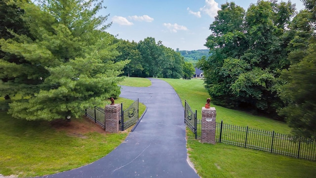 621 S Woodhaven Rd, Nixa, MO 65714 - surrounding community