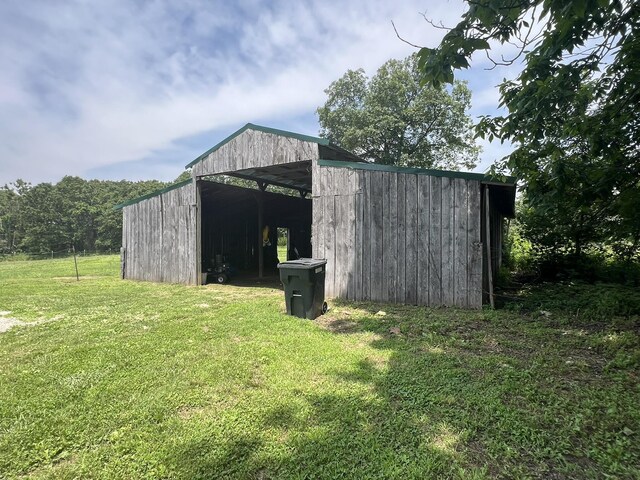 2191 County Road 2790, Mountain View, MO 65548 - view of pole building with a yard