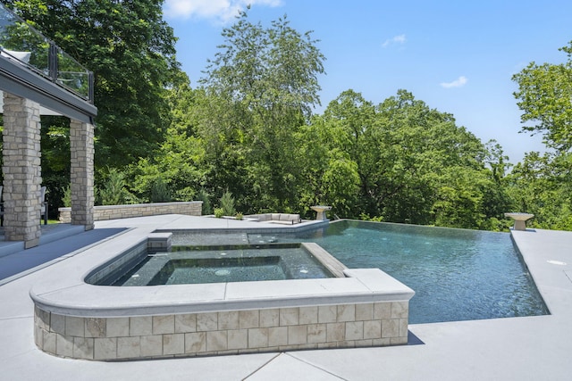 5817 E Summit View Dr, Springfield, MO 65809 - view of pool featuring a pool with connected hot tub