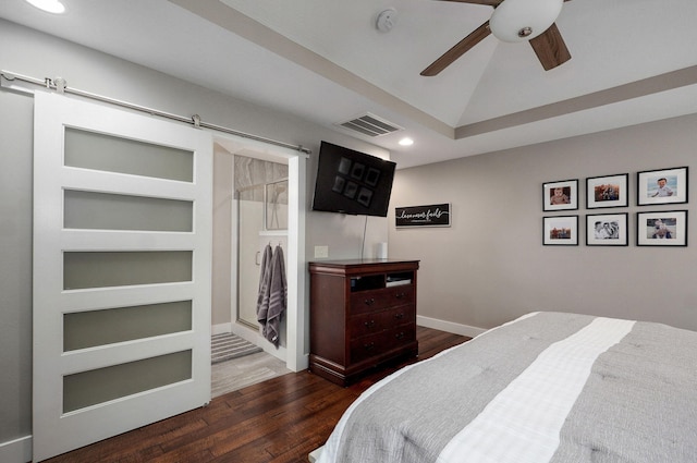 926 E Downshire Dr, Nixa, MO 65714 - bedroom featuring wood finished floors, recessed lighting, ceiling fan, and a barn door
