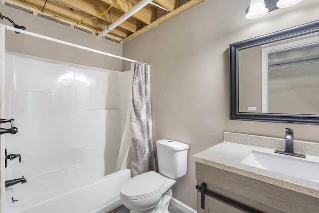 241 Everett Ml Rd, Branson, MO 65616 - full bathroom featuring shower / tub combo and vanity